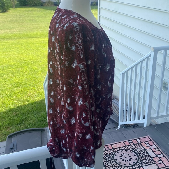 West K Veronica  abstract snake printed Tie  Front 3/4 sleeve Top Small NWOT - Picture 5 of 10